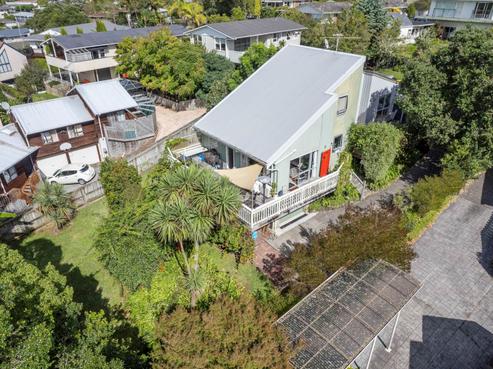 32B Knightsbridge Drive, Forrest Hill