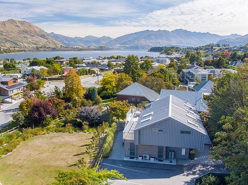 102 Helwick Street, Wanaka