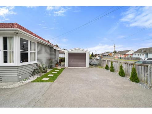 182 Langdons Road, Northcote