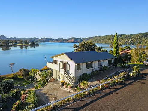 114A Tukere Drive, Whangamata