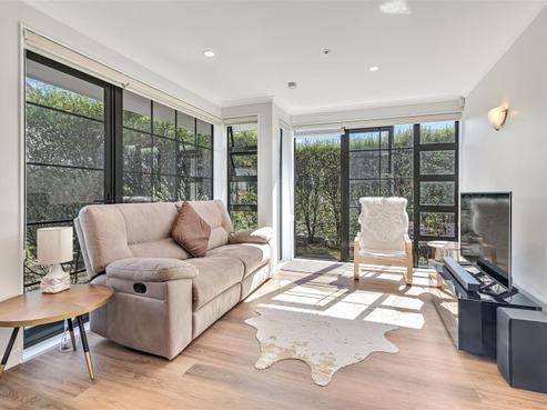 201/172 Mcleod Road, Te Atatu South