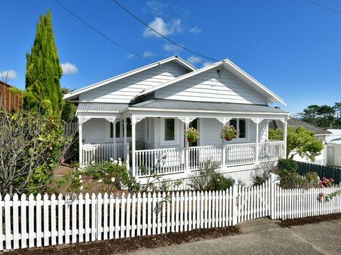43 Puriri Street, Helensville