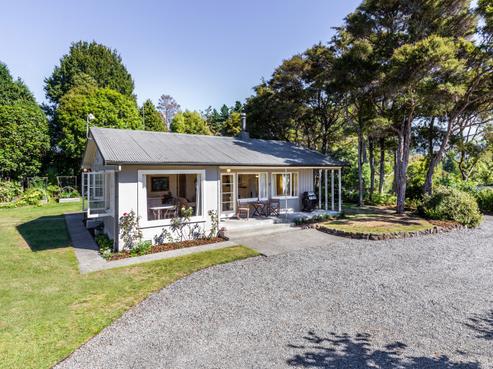 9 Te Herekiekie Street, Turangi
