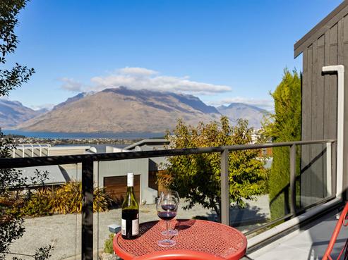 12 Stone Ridge Place, Queenstown Central