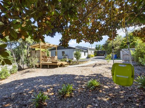 1A Burnham Road, Waitakere