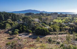 191 Peka Peka Road, Peka Peka