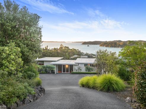30 Kanuka Grove, Russell