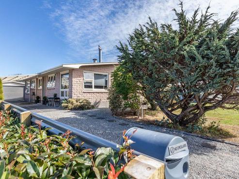 225 Park Street, Hokitika
