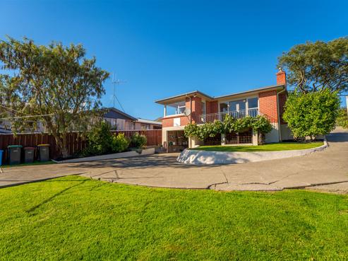 21 Grants Road, Marchwiel
