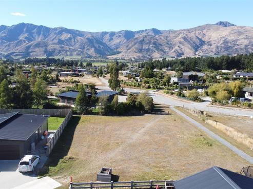 16 Brewster Crescent, Lake Hawea