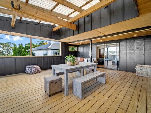 16B Brian Crescent, Stanmore Bay