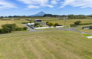 0n Chute Street, Normanby