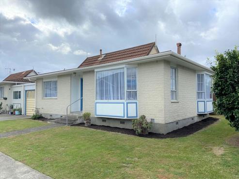 42A Queen Street West, Levin