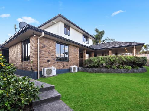 54 Somerton Drive, Huntington