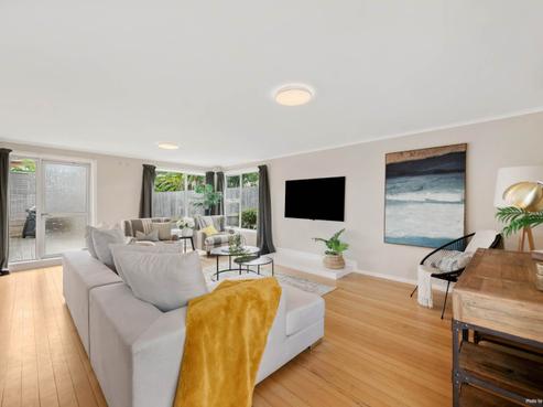 10 Karaka Road, Beachlands