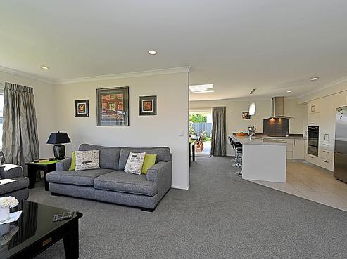 6 Kapiti Drive, Poraiti