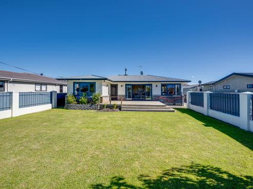 8 Windsor Terrace, Taradale