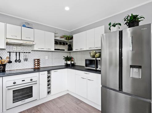 6 Whitechapel Grove, Stokes Valley