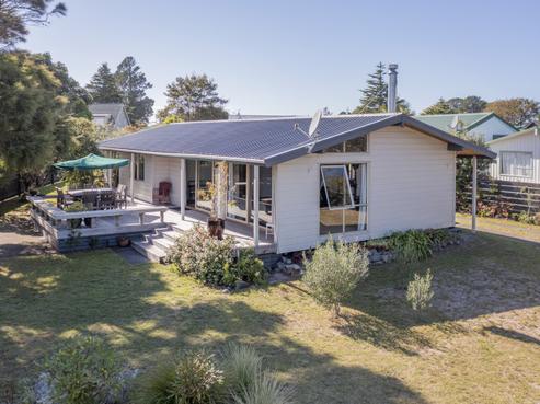 123 Vista Paku, Pauanui