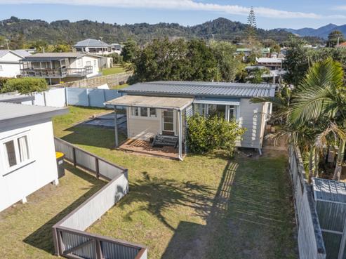 609B Ocean Road, Whangamata