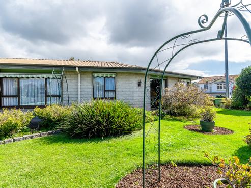 307 Willowpark Road North, Hastings