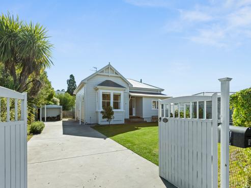 12 Bowling Road, Greenmeadows