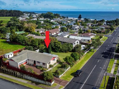54 Wairau Road, Oakura