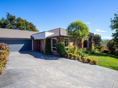 16 Highland Drive, Richmond