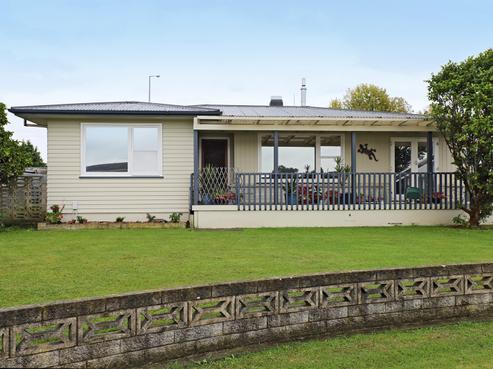 108 Clarence Cox Crescent, Pirimai
