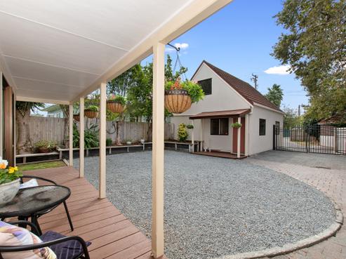 1 Cairnfield Road, Kensington