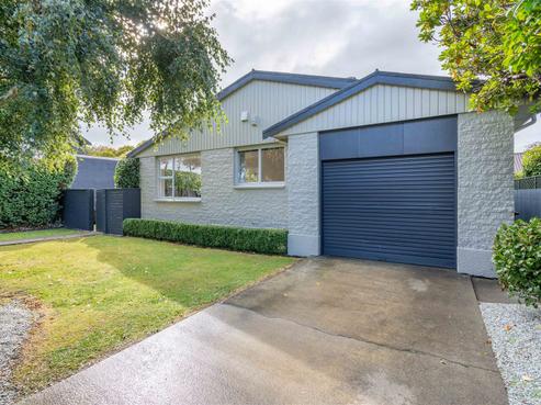 33 Grey Street, Gladstone