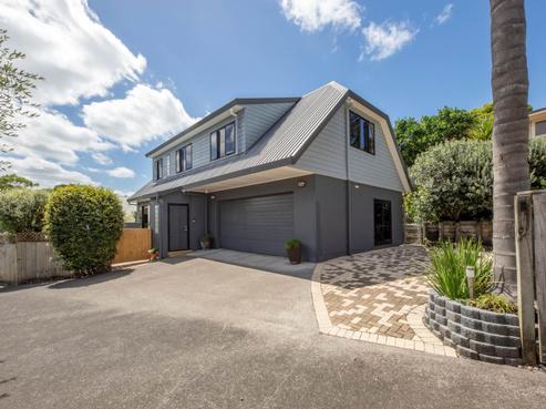 27 De Val Drive, Titirangi