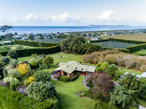 14 Scarrott Road, Bay View