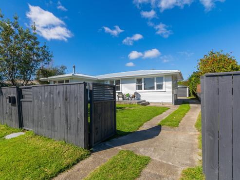 16 Rangiatea Street, Paraparaumu Beach