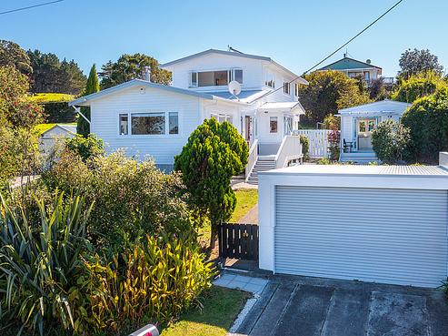 20 Sea View Road, Leigh