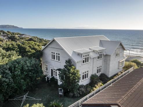73 Wellington Road, Paekakariki