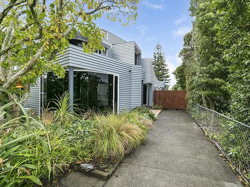 194 Waterloo Road, Central Hutt