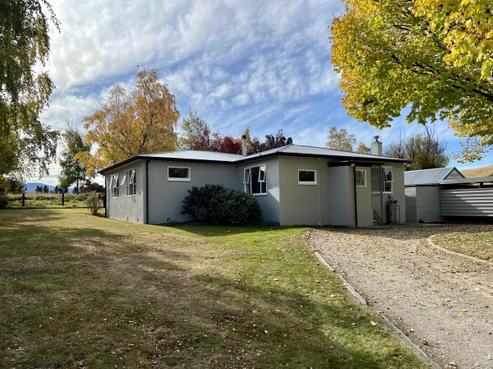 304 Saint Bathans Loop Road, Omakau