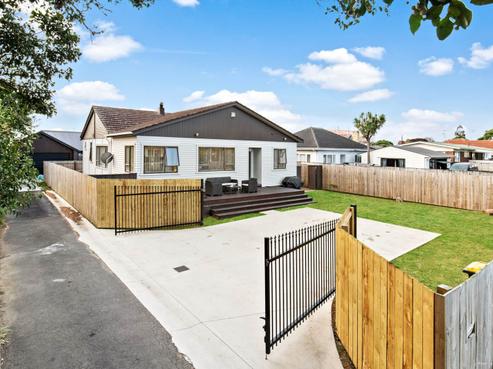 122 Old Wairoa Road, Papakura