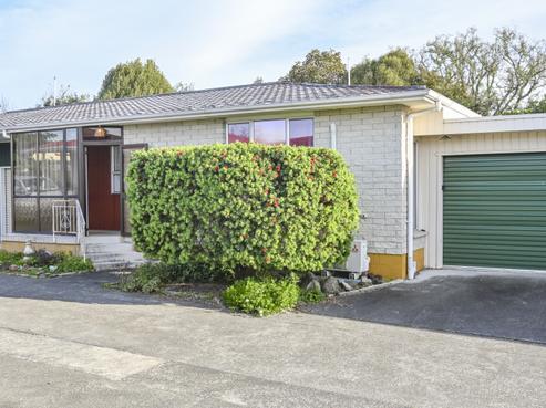 2/52 Napier Road, Havelock North