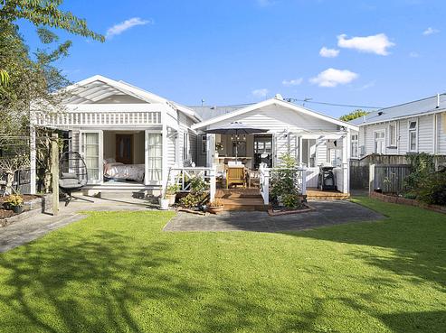 61 Cudby Street, Woburn