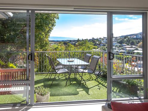 114 Alexander Close, Thames