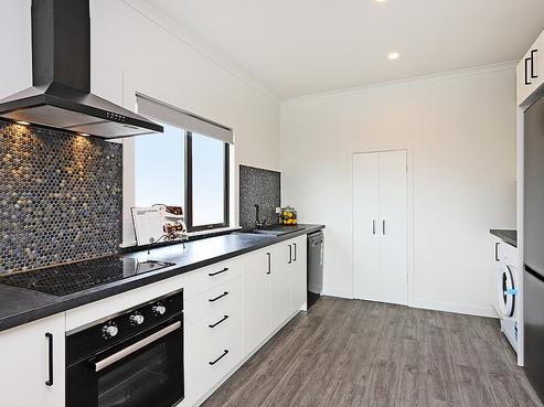 2/406 Burnett Street, Mahora