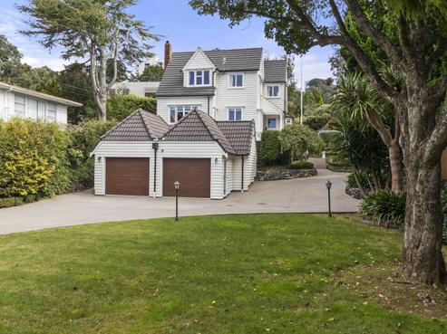 145 Mountain Road, Epsom
