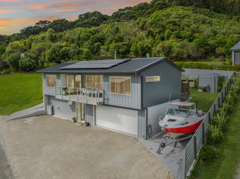 21 Seaview Drive, Mahia