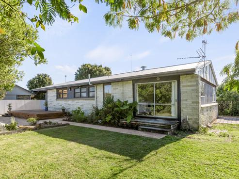 72 Atherfold Crescent, Greenmeadows