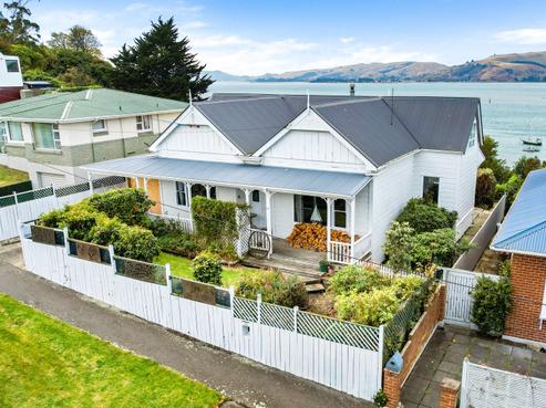 13 Magnetic Street, Port Chalmers