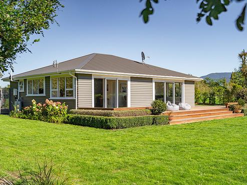 236 Wood Street, Featherston