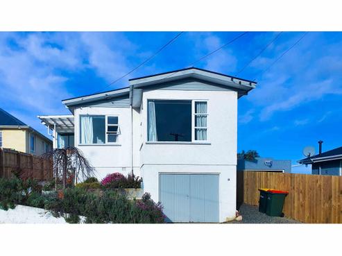242 Pine Hill Road, Dalmore