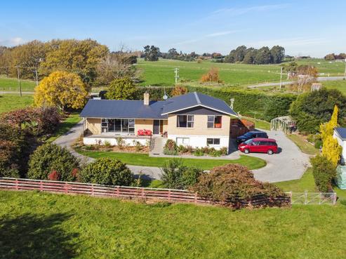 240 Beaconsfield Road, Fairview